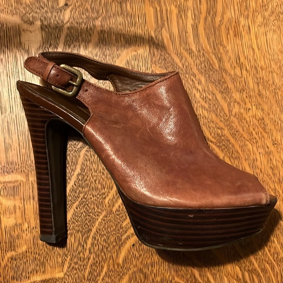 Aldo stocked heel rose, tan color, size 39 - Picture 10 of 13